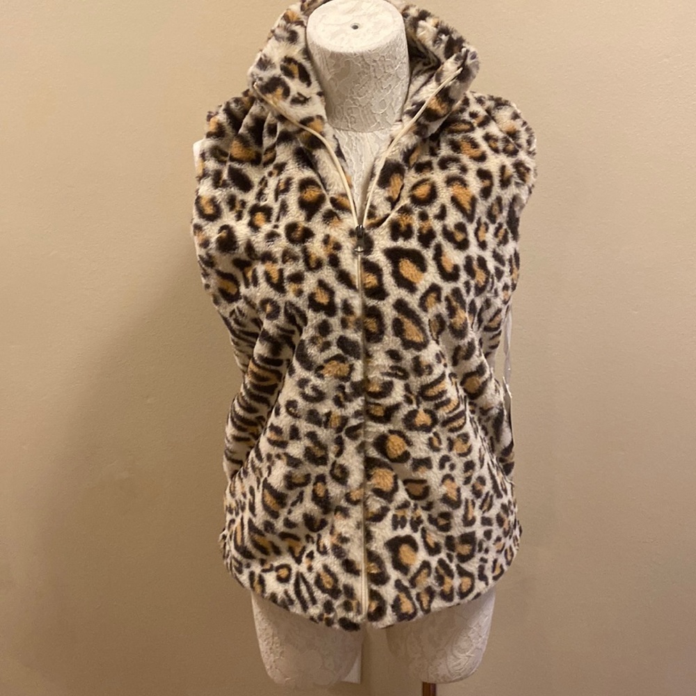 Katydid leopard faux vest